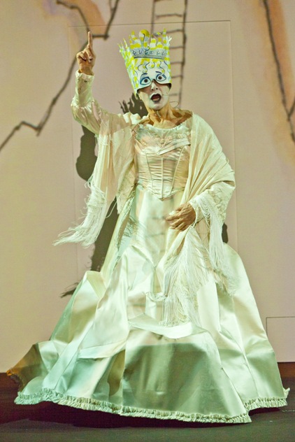 Foto di scena: Ida Marinelli in Alice Underground presso la Sala Shakespeare del Teatro Elfo Puccini di Milano