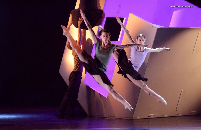 Foto di scena: Le Quattro Stagioni, Spellbound Contemporary Ballet, al Teatro Manzoni di Milano