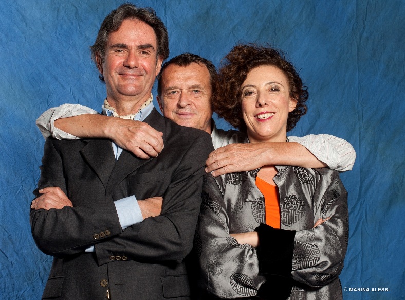 Foto: Renato Sarti con Alessandra Faiella e Valerio Bongiorno, protagonisti di “Coppia aperta, quasi spalancata” di Dario Fo e Franca Rame, in scena dal 6 al 26 ottobre 2014 al Teatro della Cooperativa di Milano