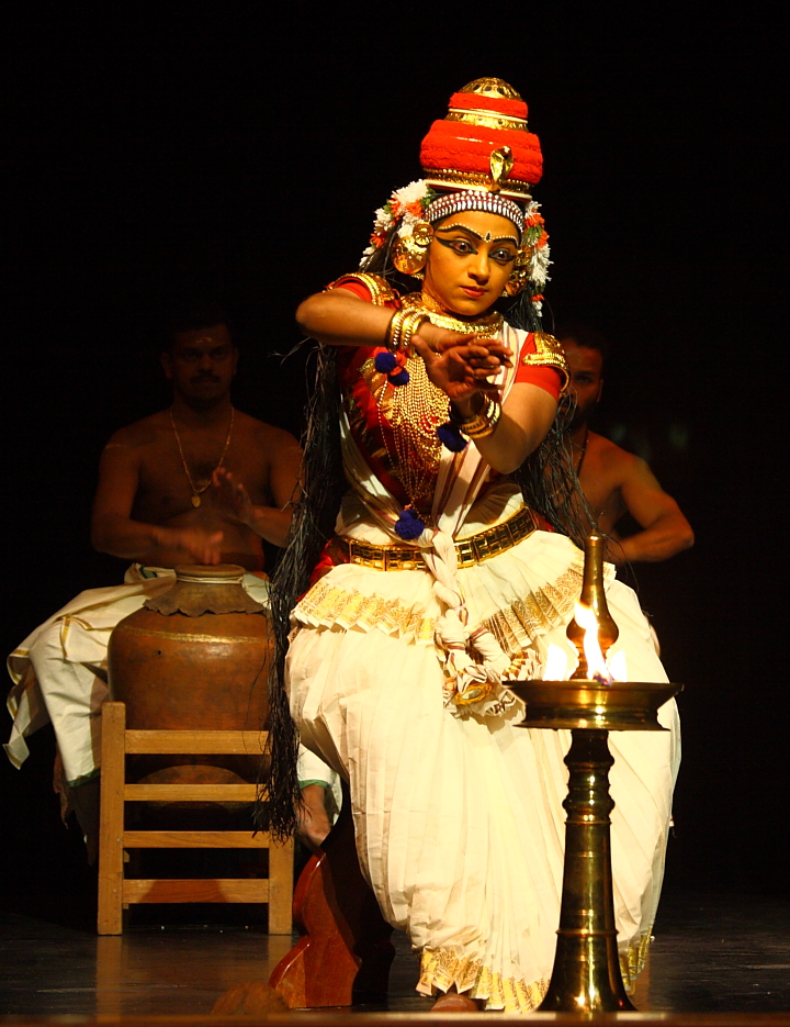 Foto: Kapila Venu, India, in scena il 7 e 8 ottobre 2015presso il CRT Teatro dell'Arte di Milano