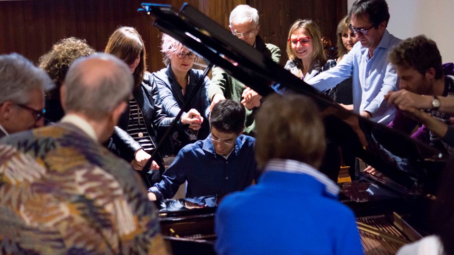 Foto: al pianoforte, Emiliano Toso in Translational Music