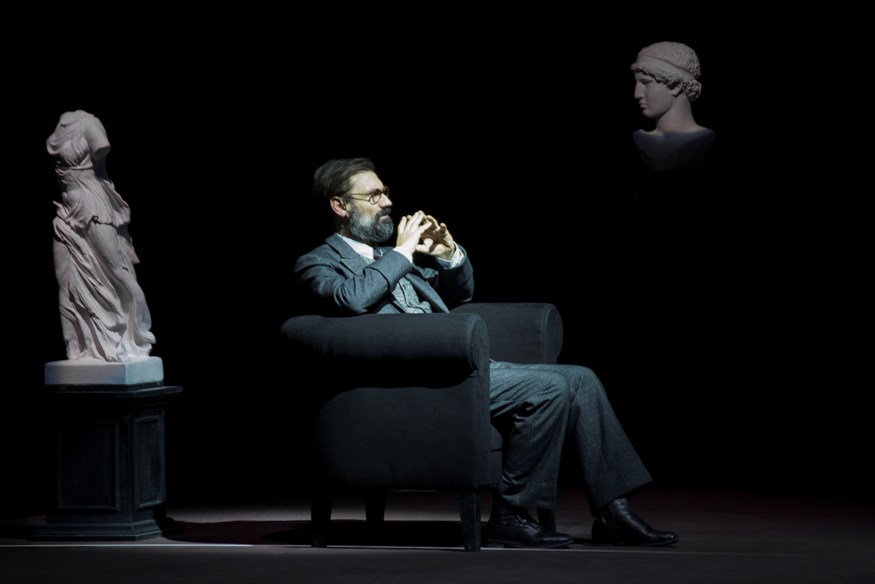 Foto di scena: Freud o l’interpretazione dei sogni, Fabrizio Gifuni, fino a domenica 11 marzo 2018 al Piccolo Teatro Strehler di Milano