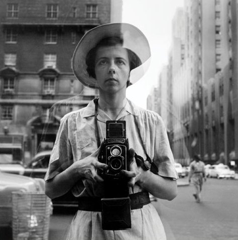 Foto: Locandina mostra su Vivian Maier (particolare) al Palazzo Pallavicini di Bologna fino al 27 maggio 2018