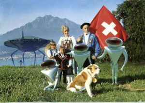 Foto: "Greetings From Switzerland" - serie "Invading The Vintage" di Franco Brambilla