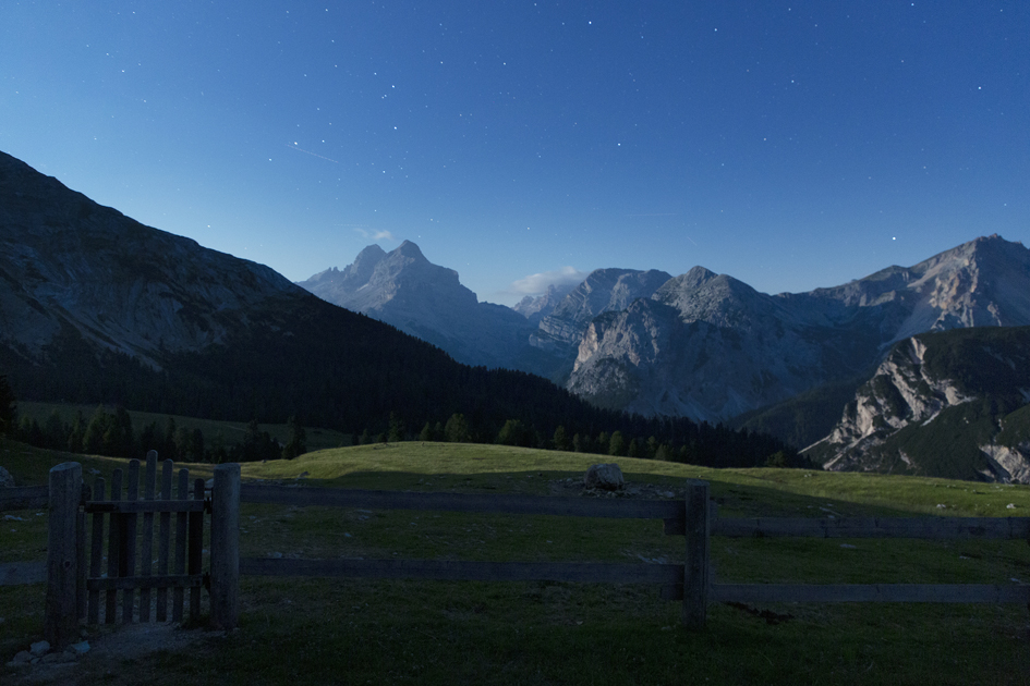 Foto: Il paesaggio dolomitico visto da Baita Lerosa (Cortina) © Matteo Schiavoni