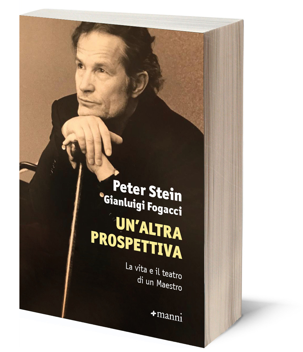 Foto: copertina libro “Un’altra prospettiva - La vita e il teatro di un Maestro” © Manni Editori