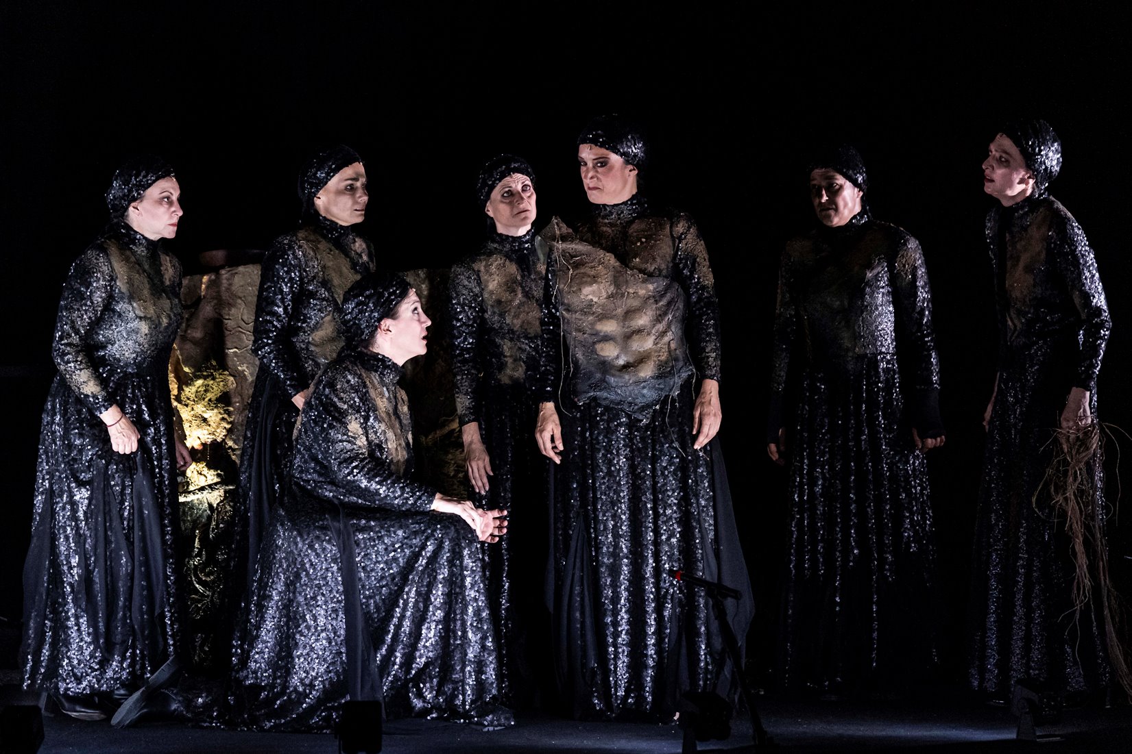 Supplici di Euripide al Teatro Carcano di Milano