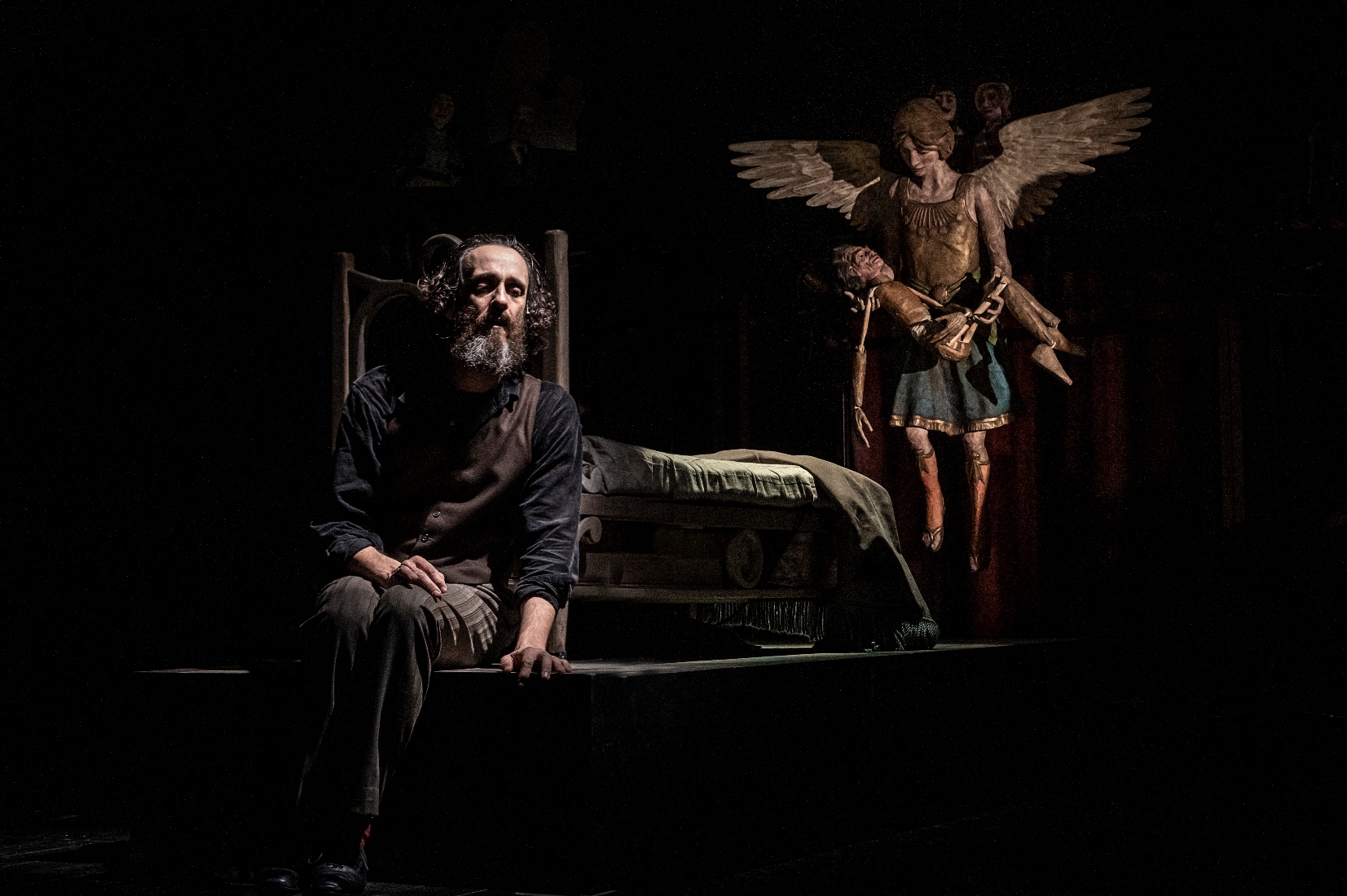 Foto di scena: Natale in Casa Cupiello – Luca Saccoia - Milano, Teatro Menotti Filippo Perego, dal 2 al 5 novembre 2023