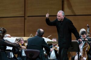 Foto: M.° Kolja Blacher dirige l’Orchestra Sinfonica di Milano © Angelica Concari