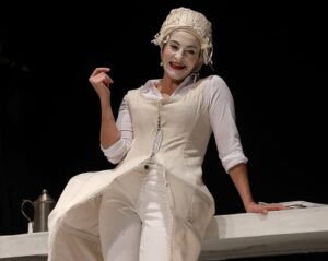 Foto di scena: La locandiera © Proxima Res - Milano, Teatro Oscar, dal 6 al 9 novembre 2025