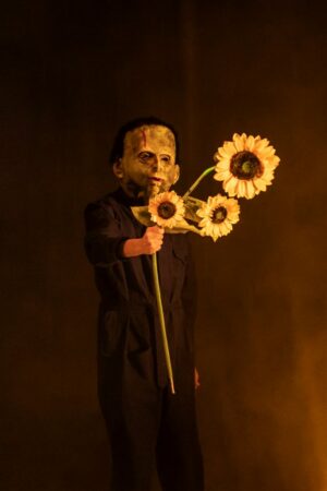 Foto di scena: Motus – Frankenstein © Teatro Vascello Roma, dal 22 al 26 ottobre 2025