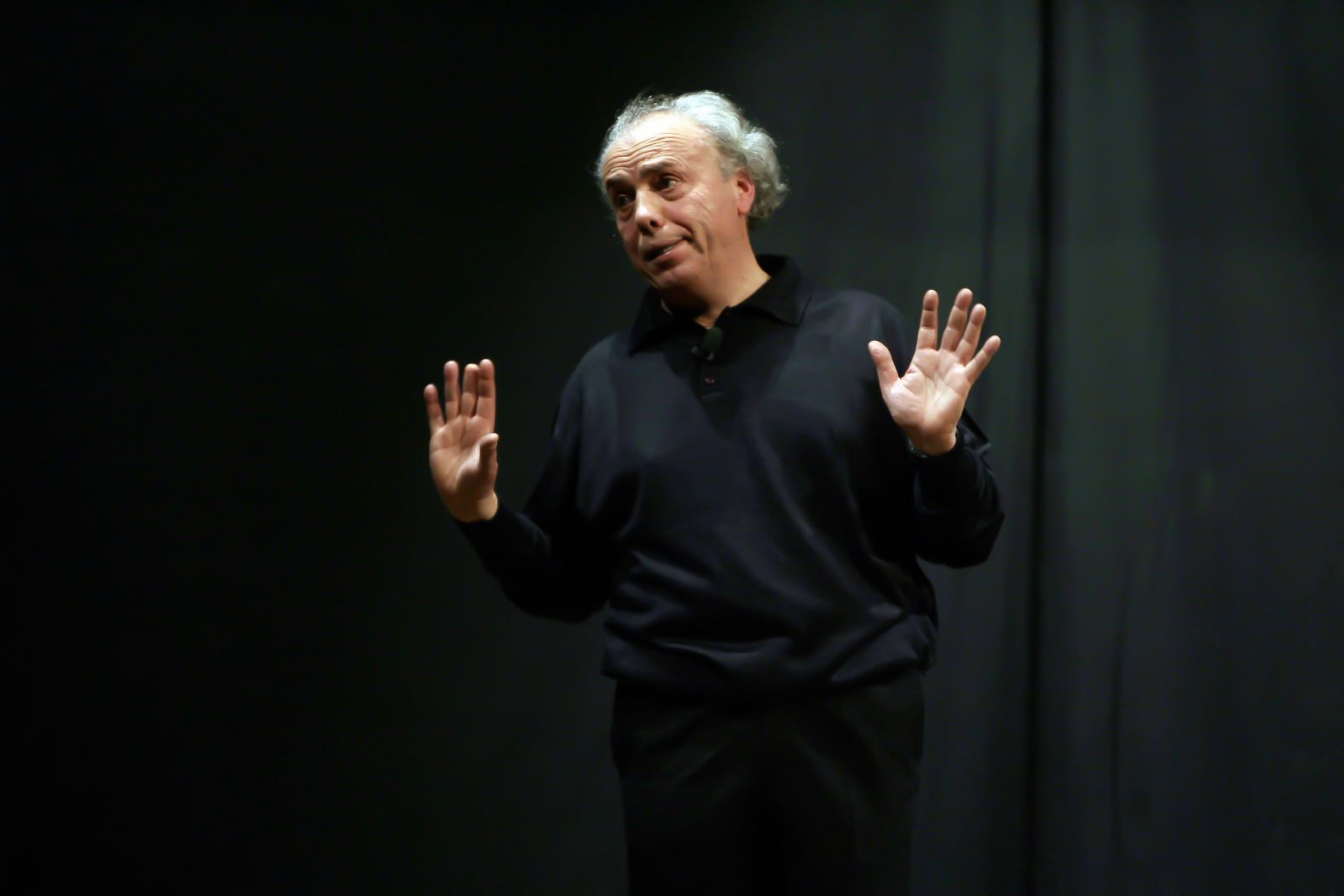 Foto di scena: Mario Pirovano – Lu santo jullare Francesco © Compagnia Teatrale Fo Rame - Milano, Teatro Gerolamo, domenica 7 dicembre 2025
