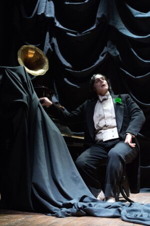 Foto di scena: Divagazioni e Delizie – Daniele Pecci © Tommaso Le Pera - Milano, Teatro Menotti Filippo Perego, dal 13 al 18 gennaio 2026