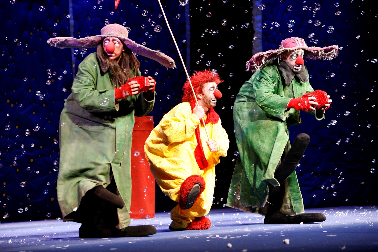 Foto di scena: Slava Snowshow - Blue Canary © Andrea Lopez - Piccolo Teatro di Milano, Teatro Strehler, dal 28 gennaio al 22 febbraio 2026