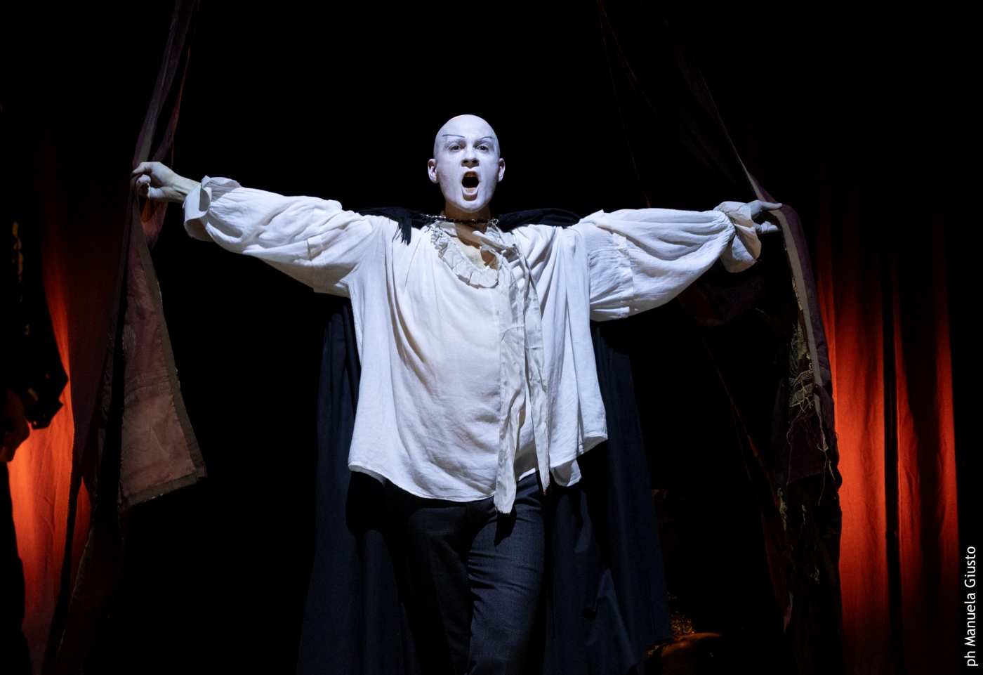 Foto di scena: Mephisto. Romanzo di una carriera - Regia di Andrea Baracco © Manuela Giusto - Milano, Teatro Menotti Filippo Perego, dal 12 al 22 marzo 2026