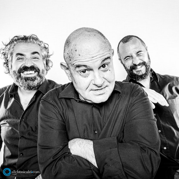 Foto di scena: CASI. I dimenticati delle Notti Bianche – Trio Bruco © Alle Bonicalzi - Milano, PACTA SALONE, dal 12 al 22 maggio 2026