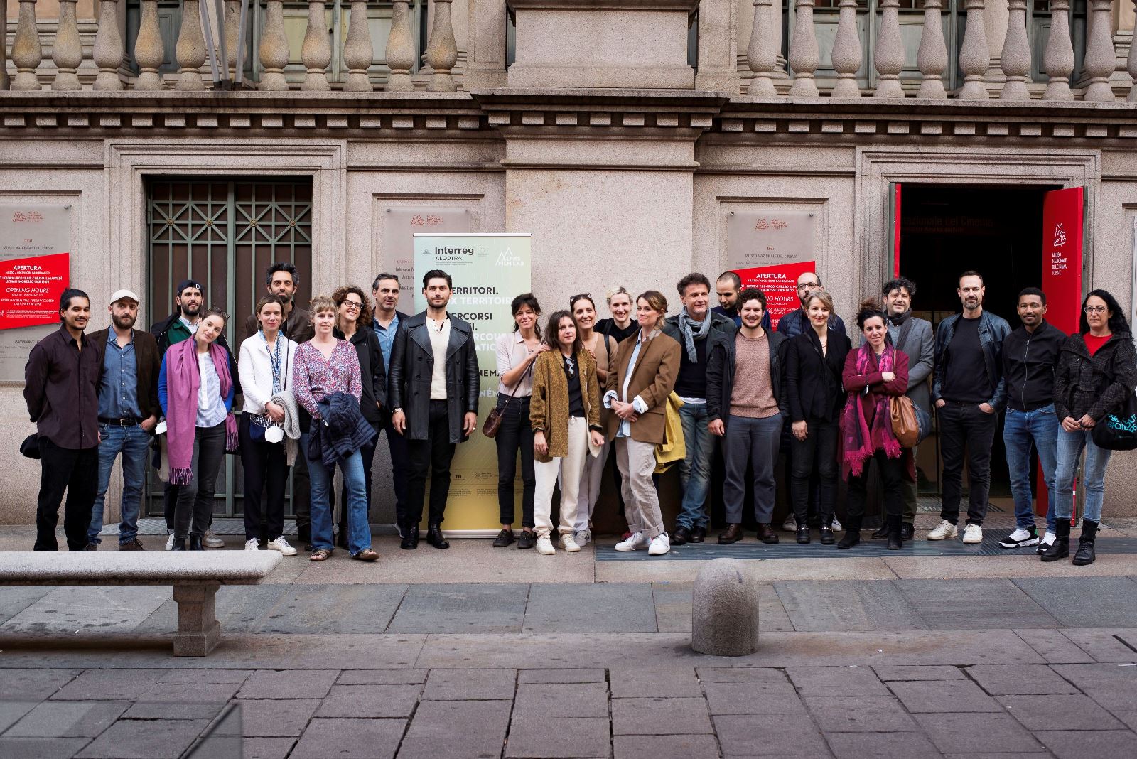 Foto: Alps Film Lab 2022 - Gruppo con Tommaso Landucci © TorinoFilmLab